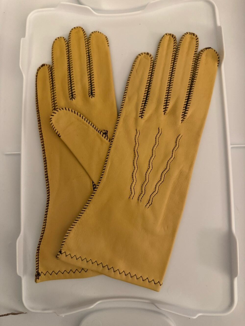 VTG Deadstock New Deerskin Tan Whipstitch Leather Gloves Table Cut 8